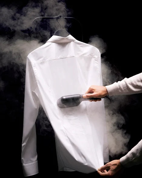 LAURASTAR by BOSS 聯名系列 IZZI PLUS 蒸氣消毒掛熨機套裝 LAURASTAR HK