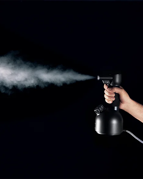 LAURASTAR by BOSS 聯名系列 IGGI 手提消毒掛熨機 LAURASTAR HK