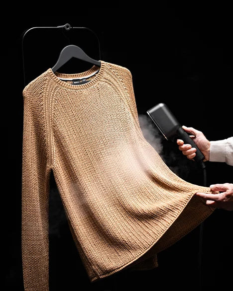 LAURASTAR by BOSS 聯名系列 IZZI PLUS 蒸氣消毒掛熨機套裝 LAURASTAR HK